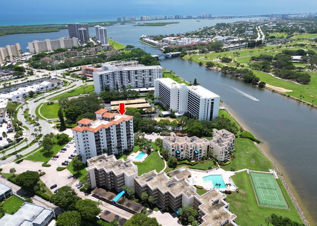 $560,000 | 370 Golfview Road, Unit 801 | North Palm Beach