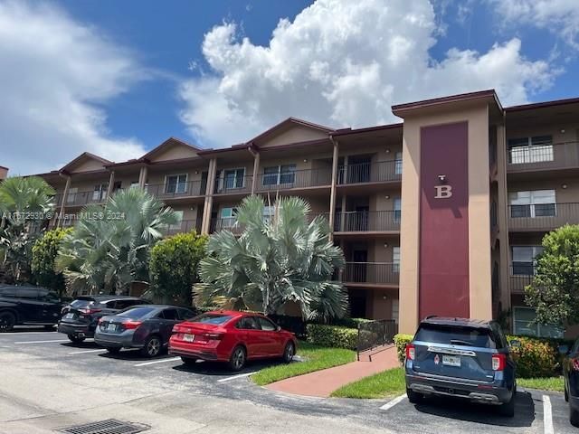 $160,000 | 300 Southwest 130th Terrace, Unit 213B | Century Village