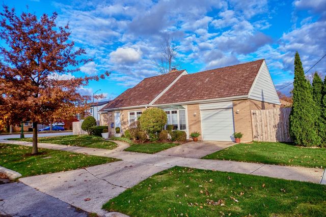 $3,200 | 5955 North Keating Avenue | Sauganash