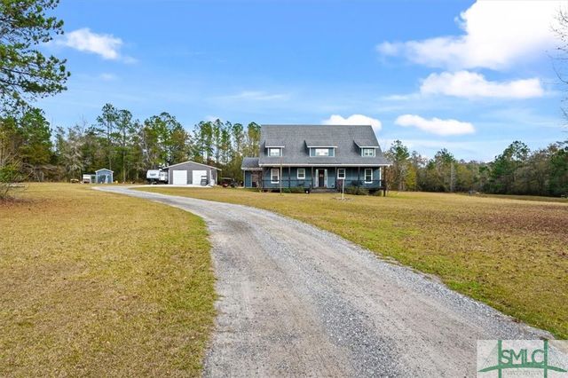 $749,000 | 26 Hollow Oak Drive