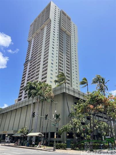 Royal Kuhio building