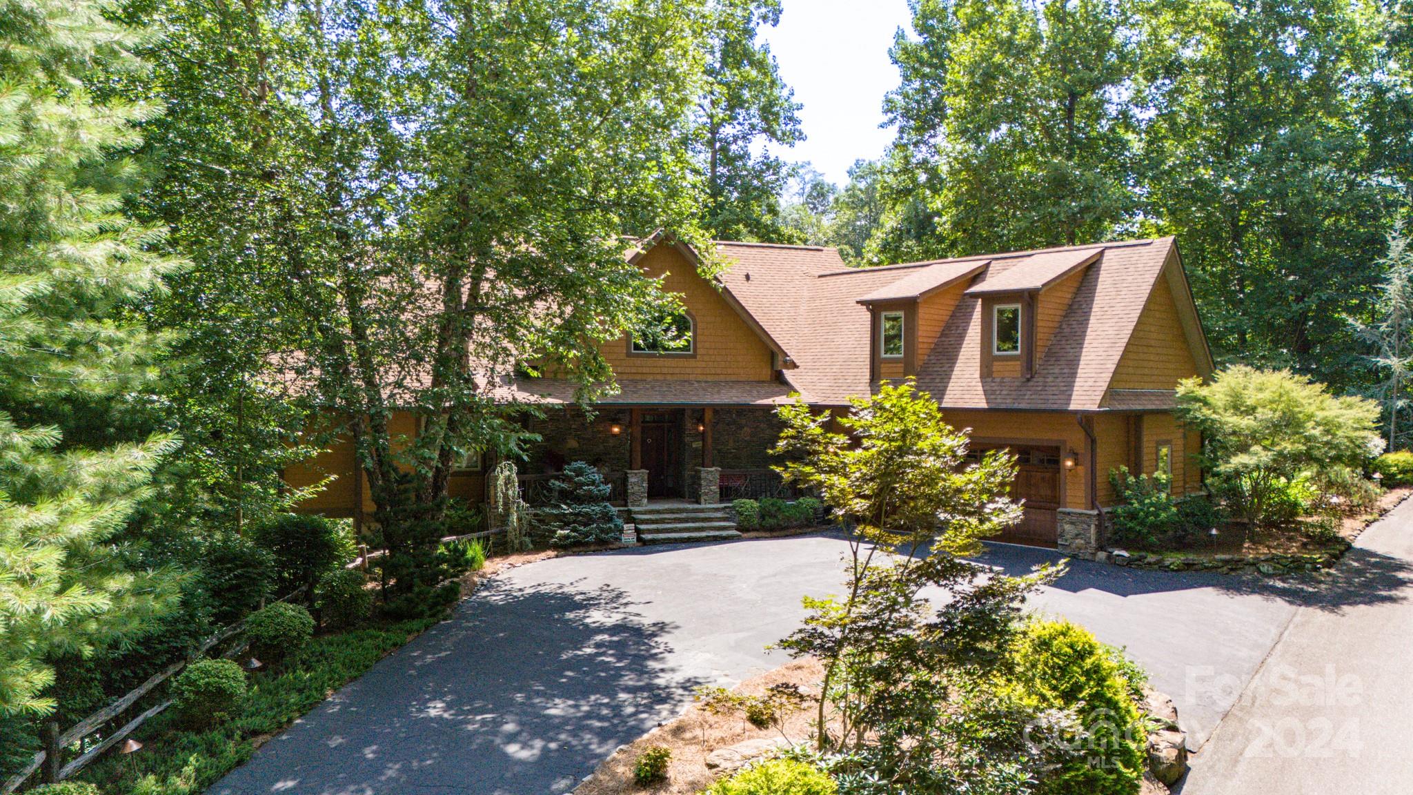 a front view of house with yard