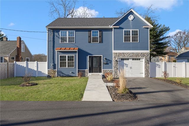 $789,900 | 3 Holmes Avenue | Phillipsdale