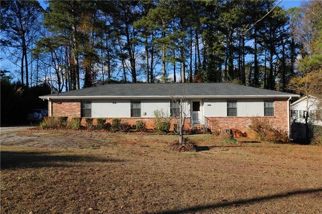 $349,900 | 6191 Meadowbrook Drive