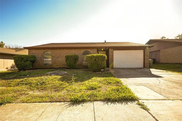 $229,000 | 1106 Hickory Hill Drive | Southeast Central Arlington