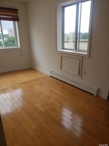 $2,000 | 150-05 Northern Boulevard, Unit 4F | Murray Hill - Flushing