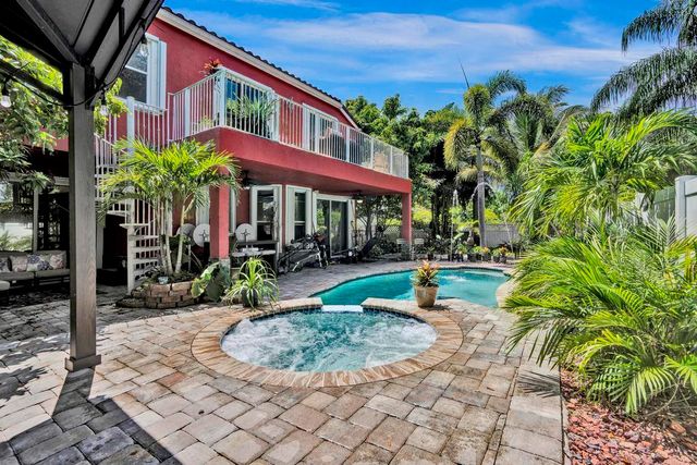 $859,900 | 16371 Southwest 49th Court | Miramar