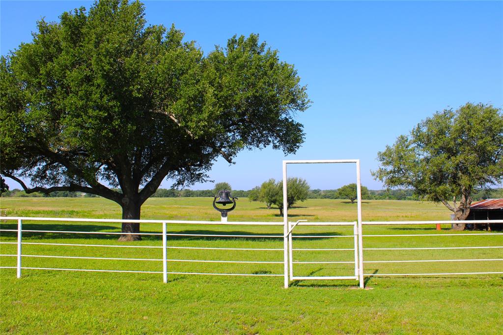 a view of a tennis court