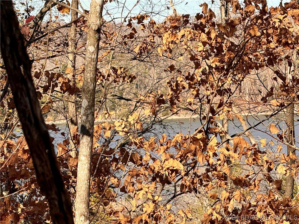 Seasonal lake view & city water hookup