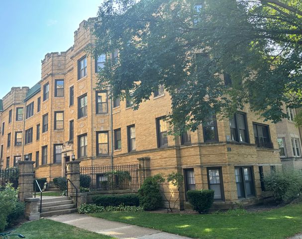 $1,600 | 929 Forest Avenue, Unit 2W | Evanston