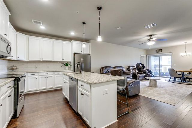 $395,000 | 1735 Wittington Place, Unit 1304 | West Side Farmers Branch