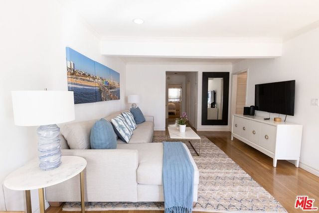 $4,950 | Ocean Avenue | Santa Monica