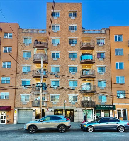 $680,000 | 43-18 Robinson Street, Unit 7C | Flushing