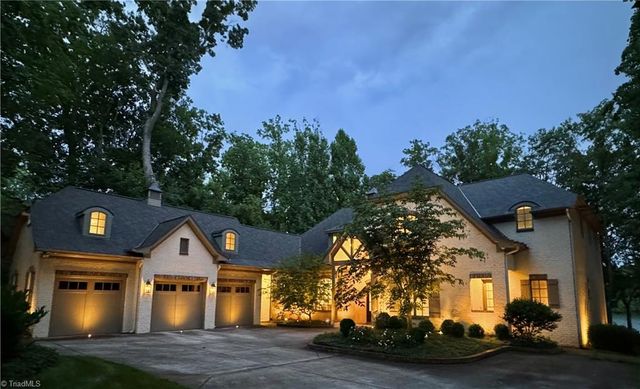 $1,995,000 | 22 Loch Ridge Drive | New Irving Park