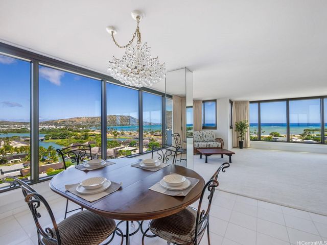 $995,000 | 250 Kawaihae Street, Unit 7A | West Marina