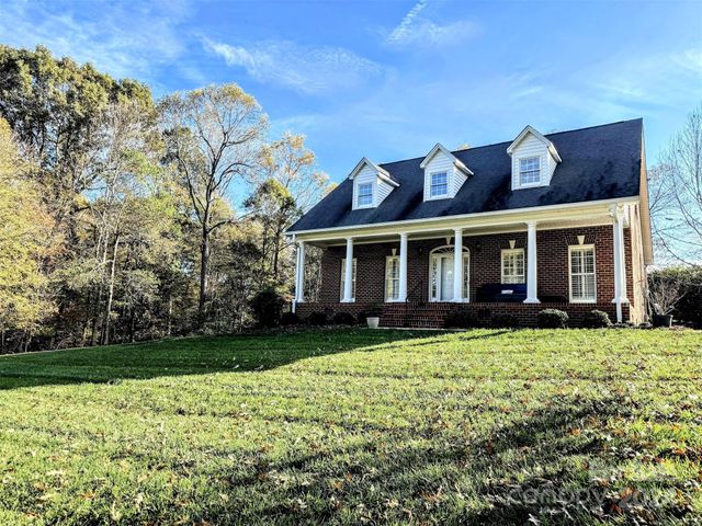 $550,000 | 3100 Madison Lane | Catawba Springs Township - Lincoln County