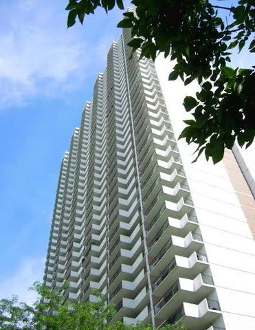 $2,550 | 6033 North Sheridan Road, Unit 23G | Edgewater Beach