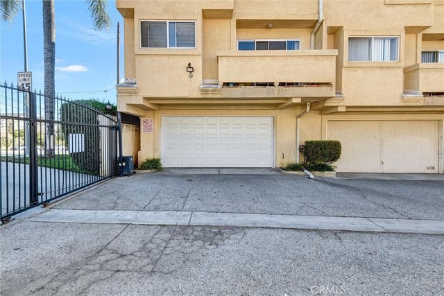 $575,000 | 13580 Foothill Boulevard, Unit 1 | Sylmar