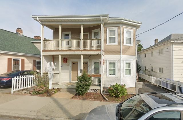 $1,900 | 15 Foundry Street, Unit 2 | Central Falls