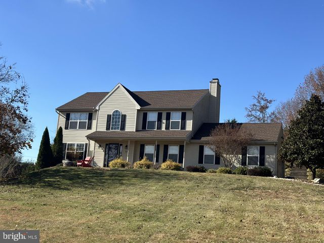 $519,900 | 24 West Hunter Creek Lane | London Grove Township - Chester County