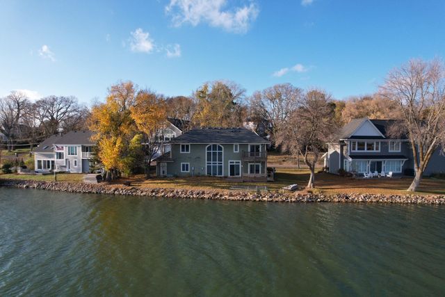 $1,650,000 | 1926 Fagerness Point Road | Orono