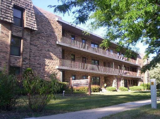 $165,900 | 2600 Oakton Street, Unit 10E | Park Ridge