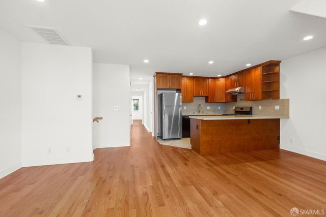 $4,300 | 1320 21st Avenue, Unit A | Central Sunset