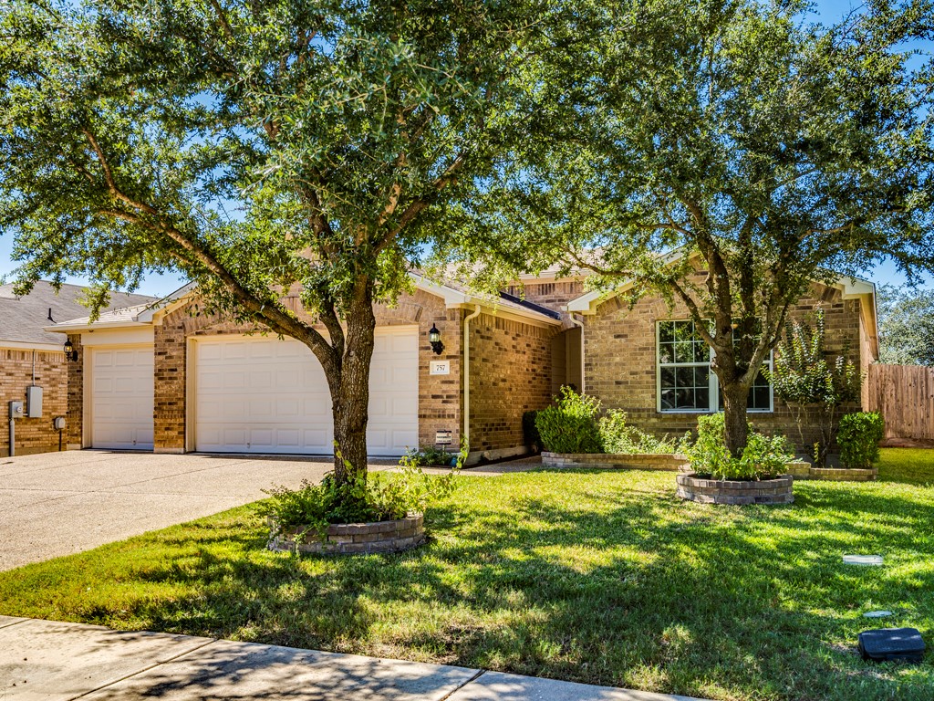 2220 King Fisher Drive, TX Waterfront Estate Auction