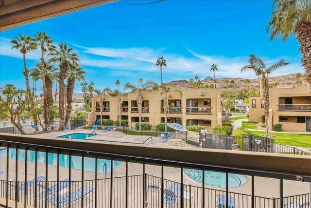 $299,000 | 5300 East Waverly Drive, Unit J14 | Palm Springs Golf & Tennis Club