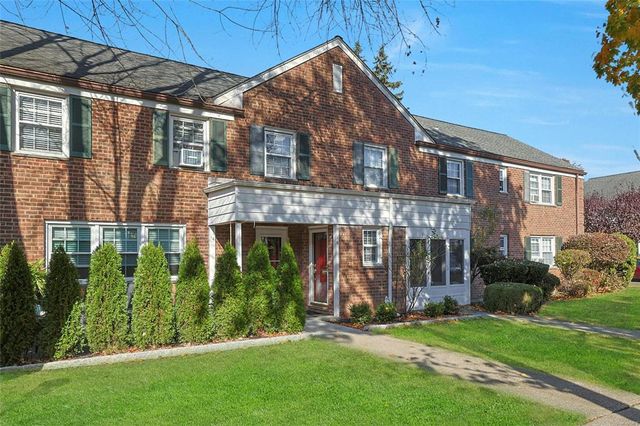 $459,000 | 16 Robins Crescent, Unit 16 | Eastchester Road