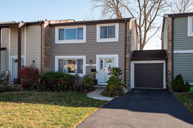 $345,400 | 657 Lakeside Cir Drive | Wheeling