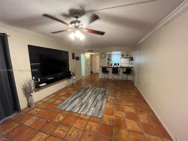 $2,200 | 812 Southwest 9th St Circle, Unit 101 | Southwest Boca Raton