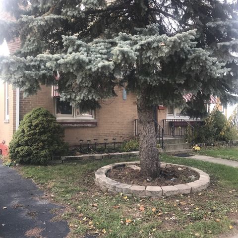 $2,200 | 4304 Maple Avenue | Brookfield