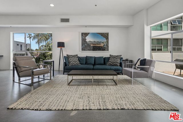 $8,500 | 3119 Vía Dolce, Unit 118 | Marina del Rey