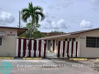 $2,000 | 3900 Southwest 51st Street | Dania Beach