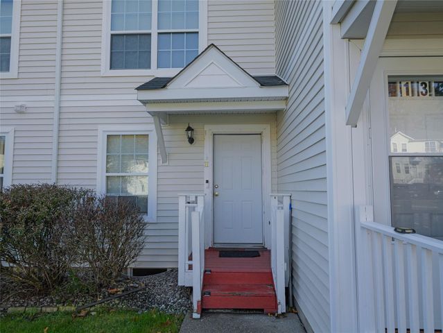 $300,000 | 11 Jordan Lane | Middletown