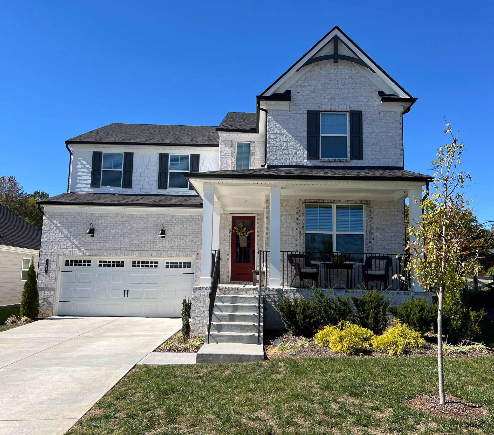 Welcome home to 102 Newbury Dr in the beautiful and quaint city of White House, TN. It offers a lovely small town community, yet only 30 minutes to all Nashville has to offer.