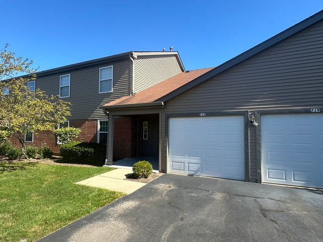 $1,950 | 717 East Whispering Oaks Drive, Unit 2RR | Palatine