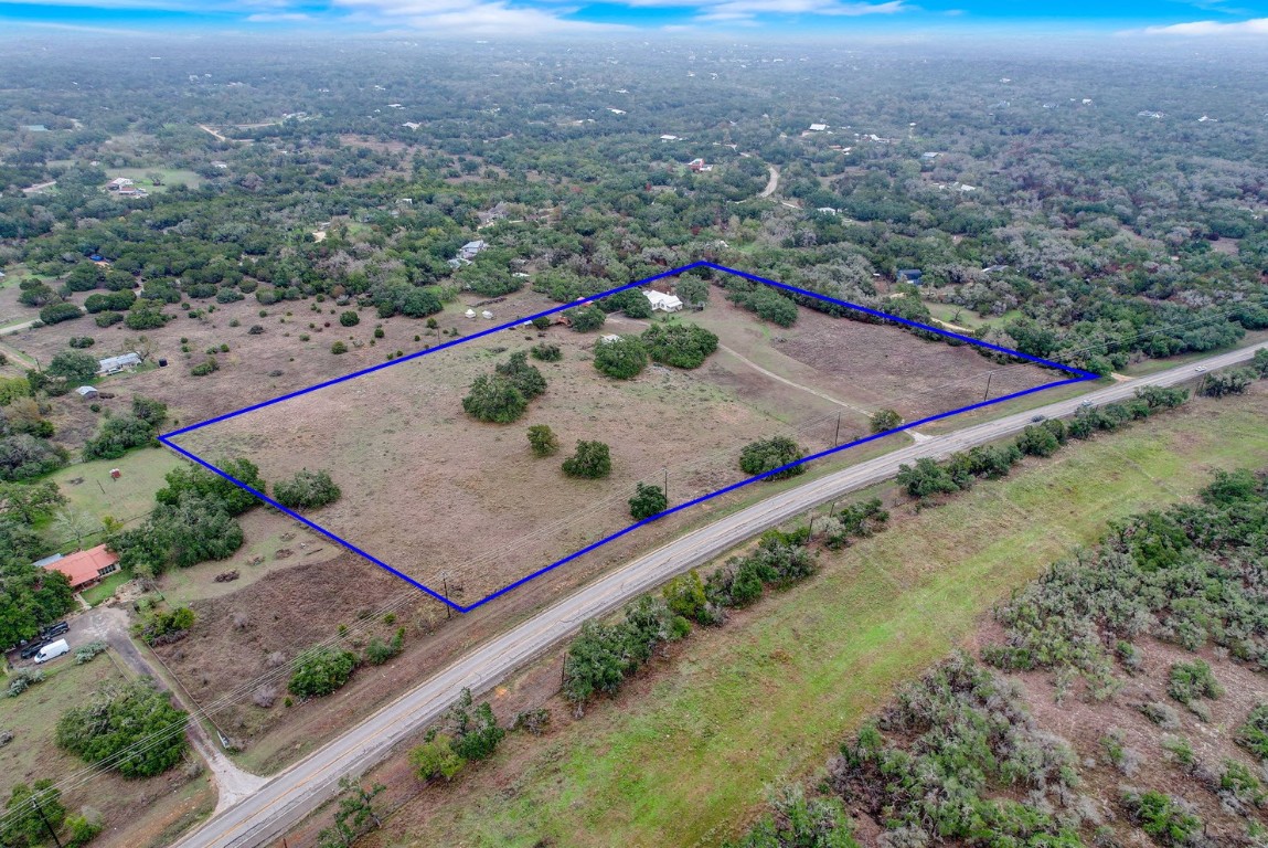 For sale-2.5 acres lot buy with well