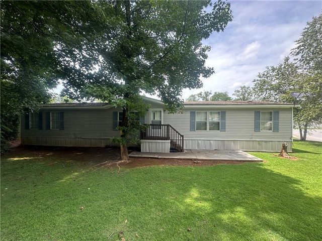 $129,900 | 76 West Mockingbird Lane