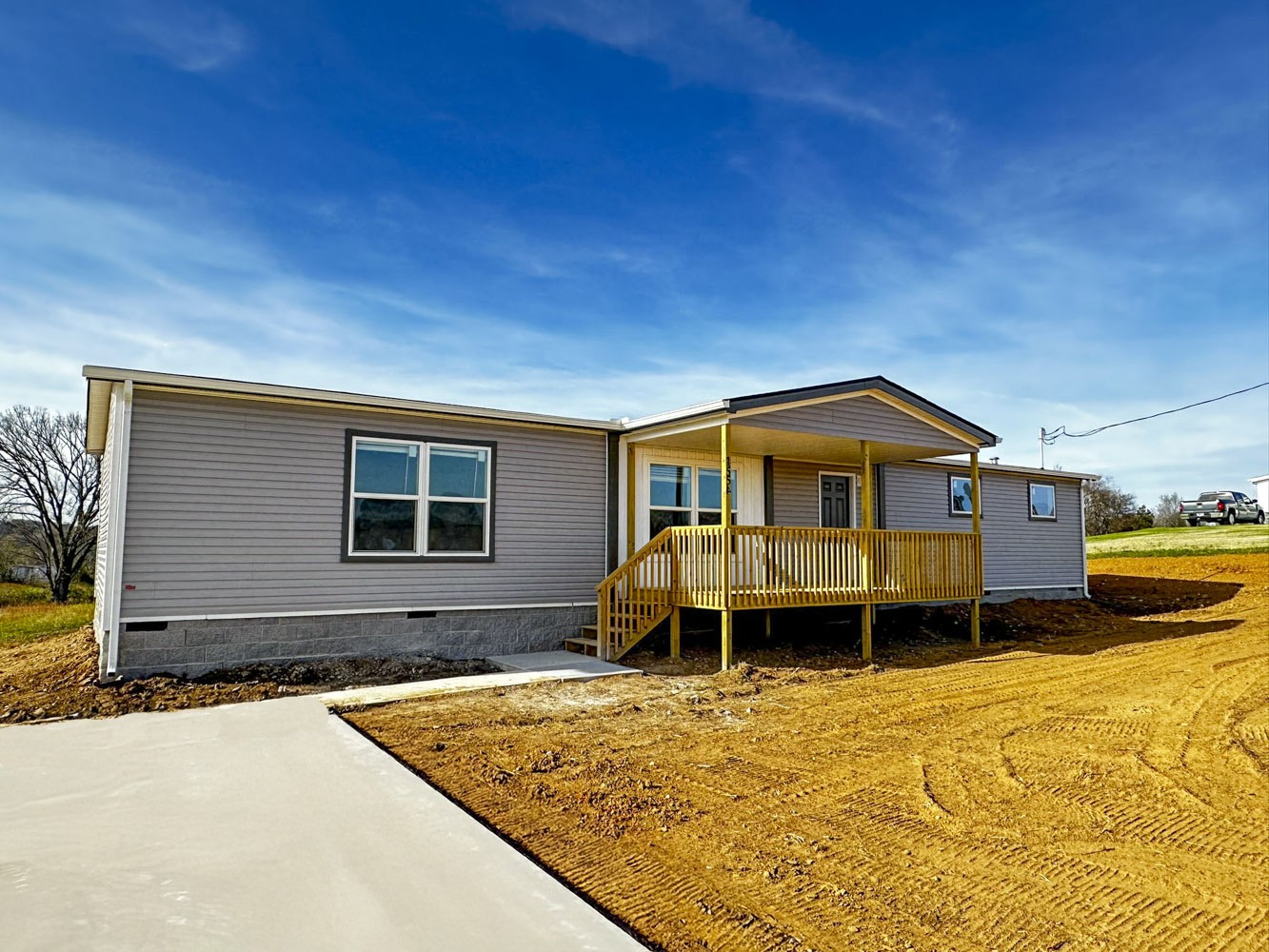 a front view of house with yard