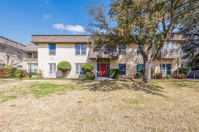 $1,990 | 4320 Bellaire Drive South, Unit 206W | Southwest Fort Worth