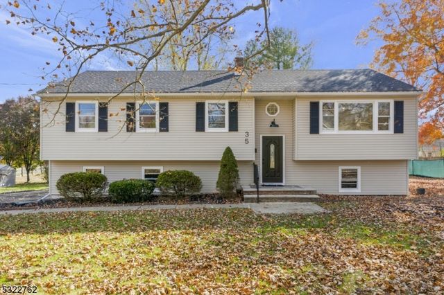 $825,000 | 35 La Secla Place | Berkeley Heights