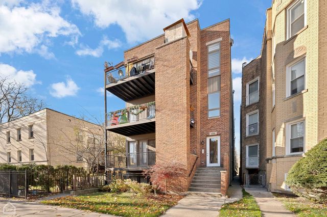 $389,900 | 6208 North Talman Avenue, Unit 1 | West Rogers Park