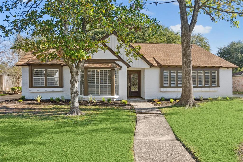 Welcome HOME to 1807 Valley Vista Drive located in teh quiet community of Ashford Village. Newly updated with tasteful updates.  4BDRM/ 2.5 BATHS  completely remodeled .