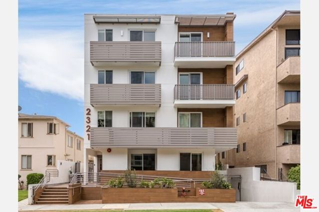 $3,995 | 2321 Fox Hills Drive, Unit 101 | Century City