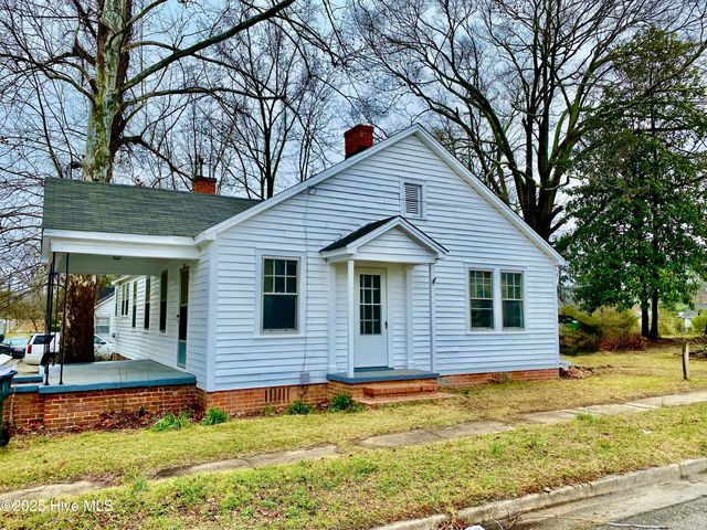 $950 | 1101 College Street | Kinston