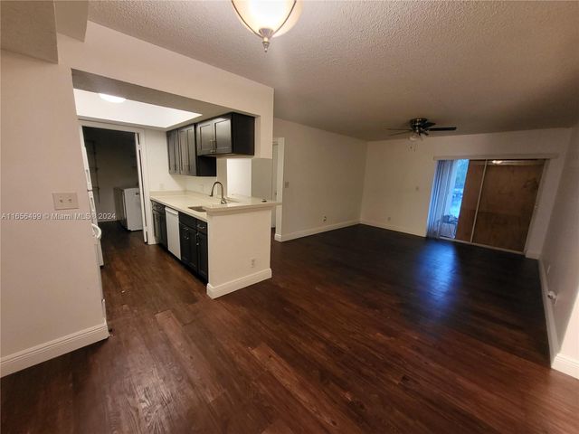 $1,950 | 5654 Rock Island Road, Unit 222 | Tamarac