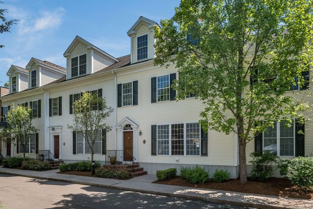 $1,095,000 | 9 Evarts Lane, Unit 9 | Madison Center