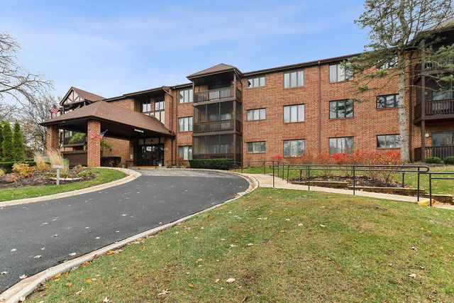 $249,900 | 7737 Golf Drive, Unit 301 | Oak Hills